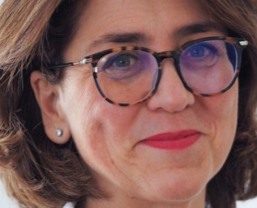 Luisa Oliva&nbsp;: soins sur mesure, maquillage hybride et textures de nouvelle génération 