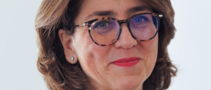 Luisa Oliva : soins sur mesure, maquillage hybride et textures de nouvelle génération 